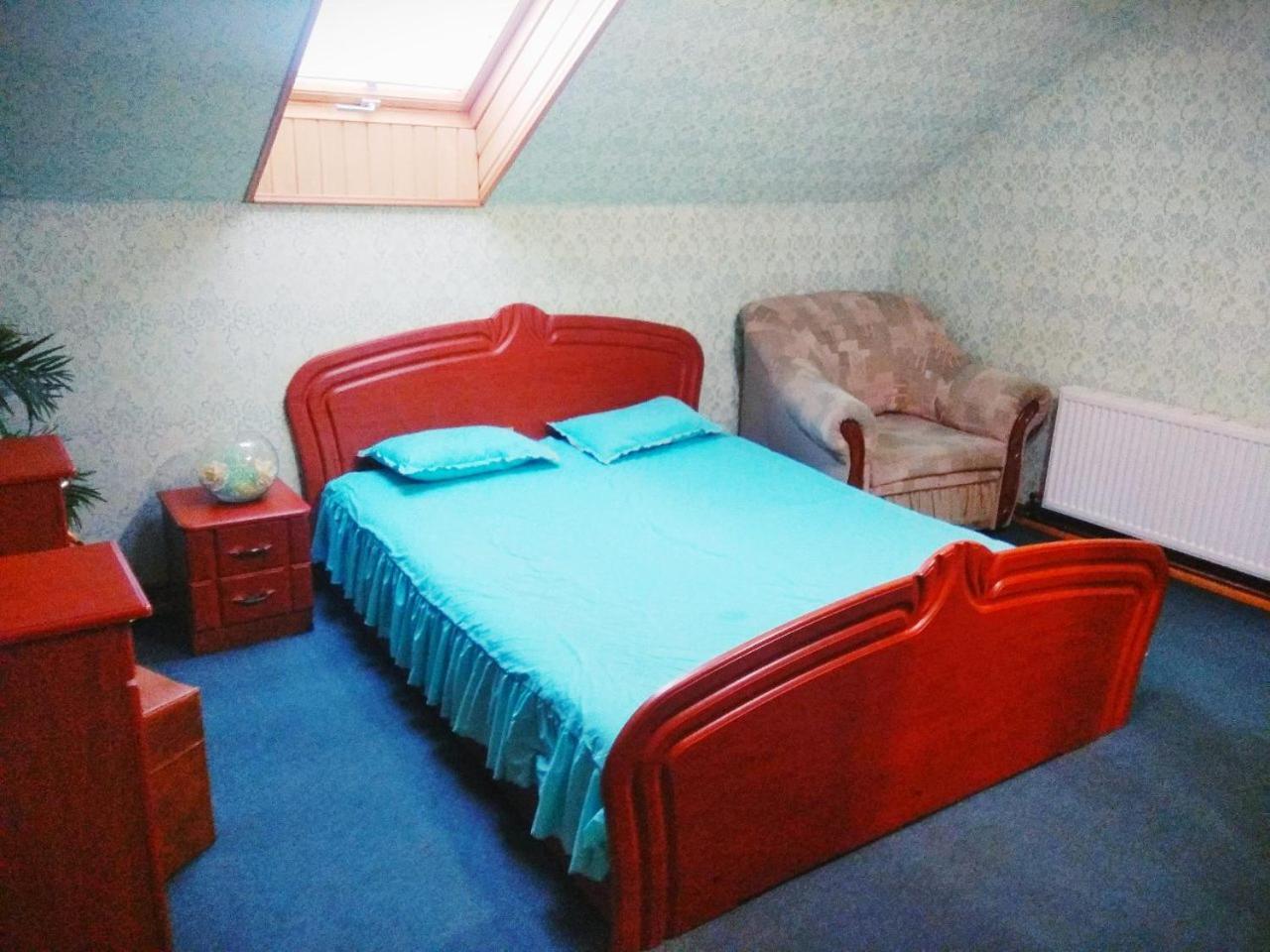 Мирослава Lazeshchyna Luaran gambar
