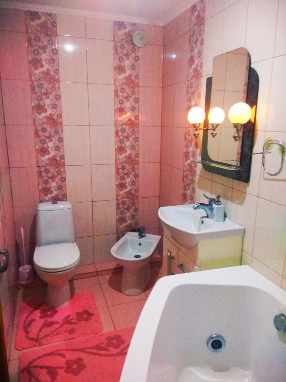 Мирослава Lazeshchyna Luaran gambar